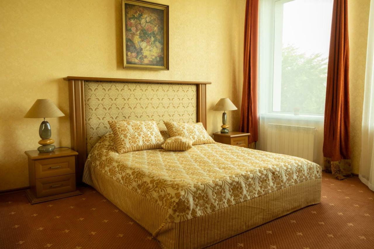 Diplomat Club Hotel تشيسيناو المظهر الخارجي الصورة