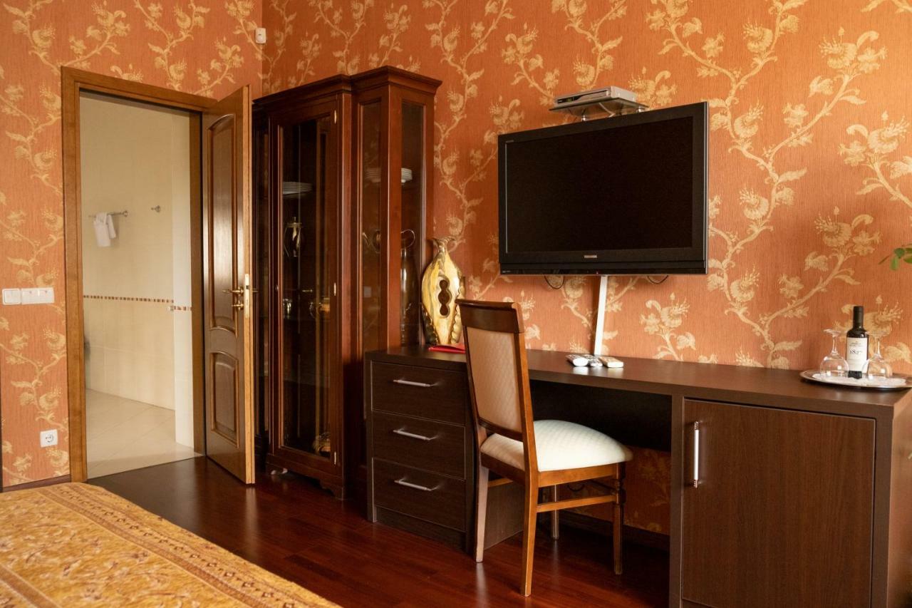 Diplomat Club Hotel تشيسيناو المظهر الخارجي الصورة