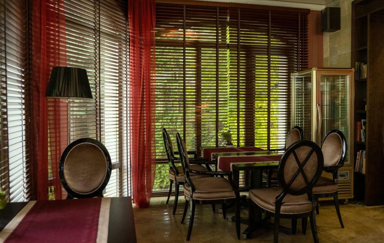 Diplomat Club Hotel تشيسيناو المظهر الخارجي الصورة