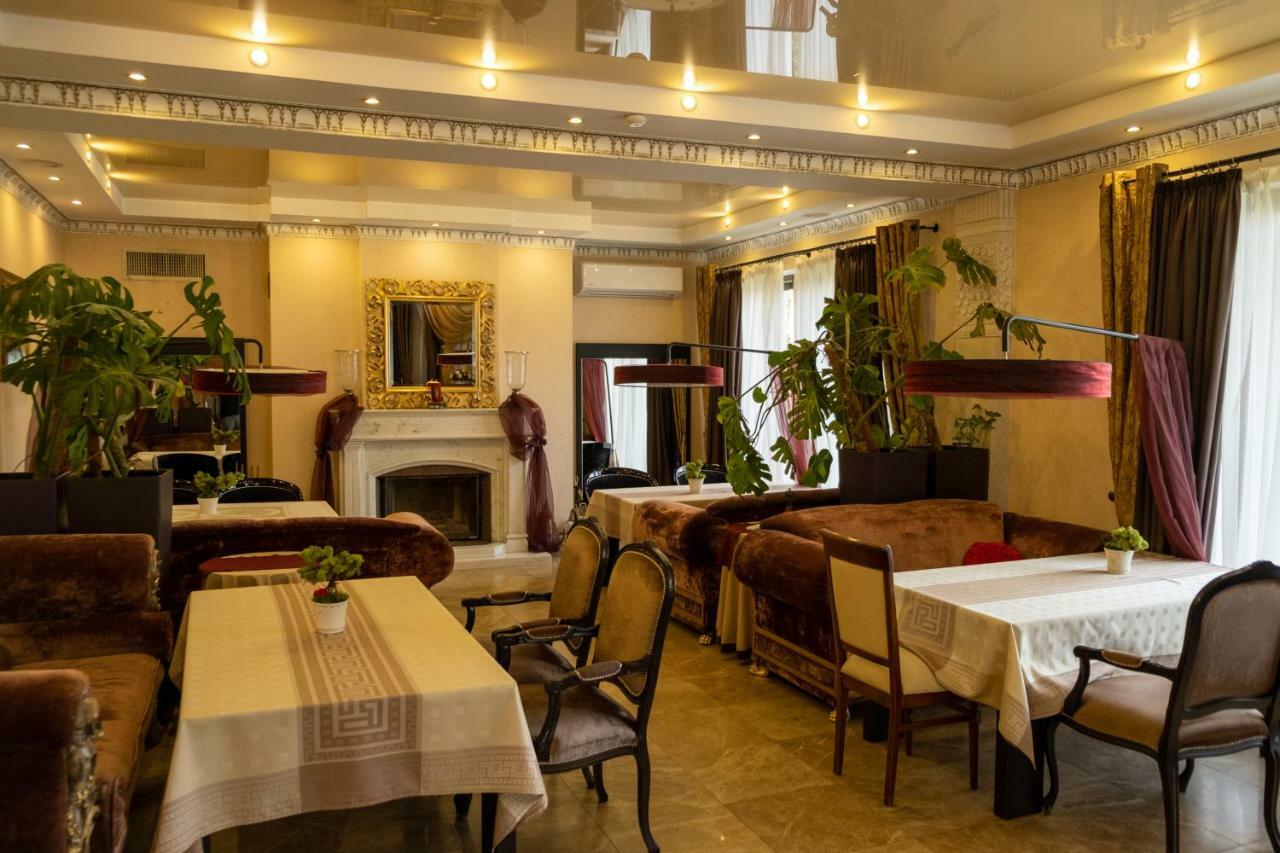 Diplomat Club Hotel تشيسيناو المظهر الخارجي الصورة