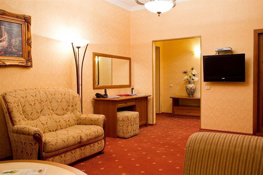 Diplomat Club Hotel تشيسيناو الغرفة الصورة